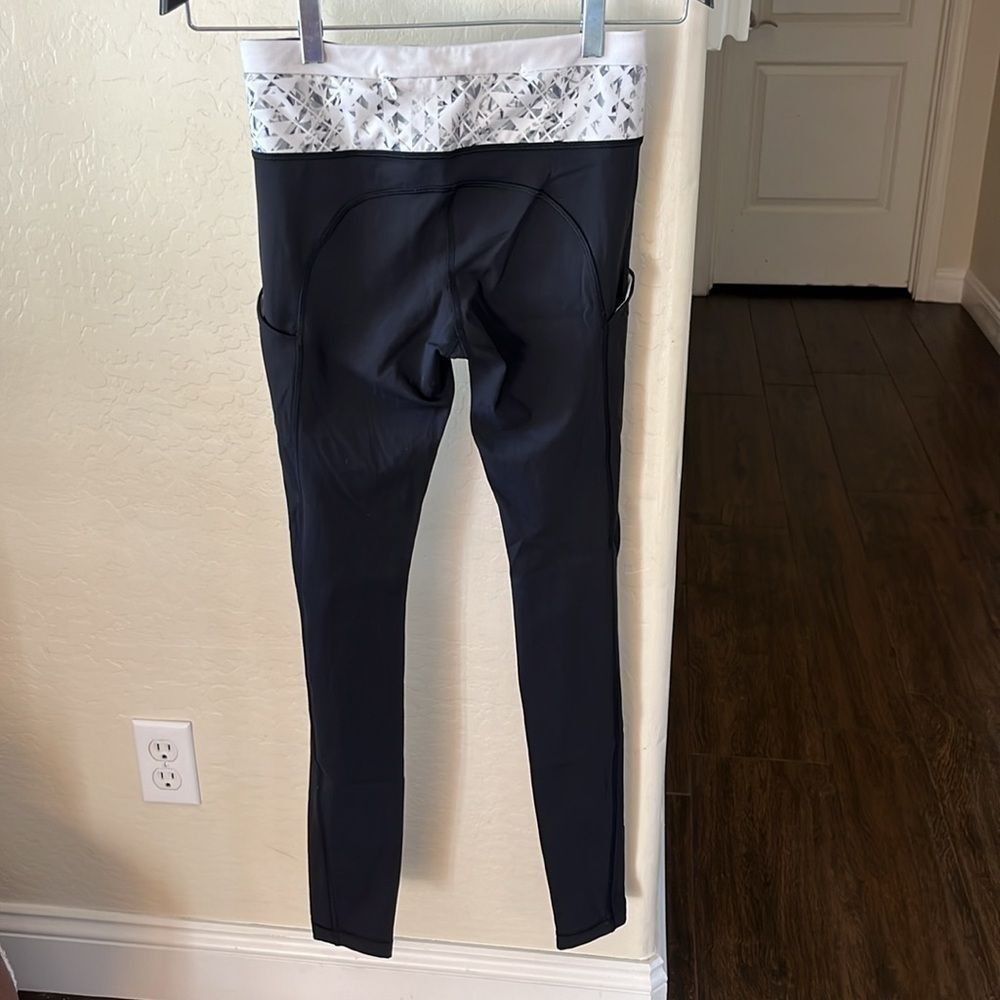LIKE NEW LULULEMON Speed Tight II *Full-On Luxtreme! - Picture 7 of 10